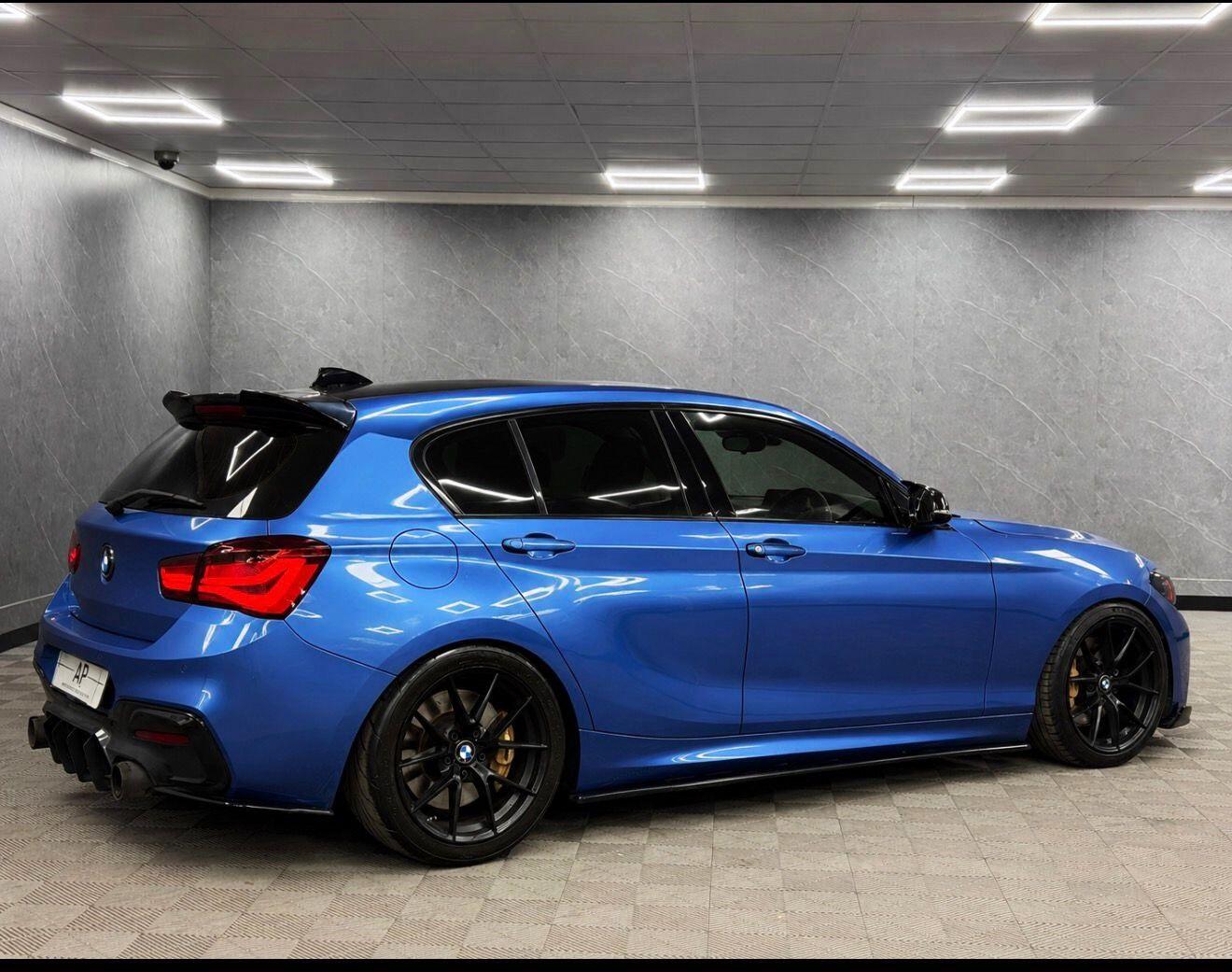 BMW 1 Series secondary view